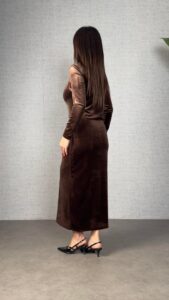 Kadınbalıkçı Yaka Büzgü Ve Taş Işleme Detay Maxi Boy Kadife Elbise - Görsel 5