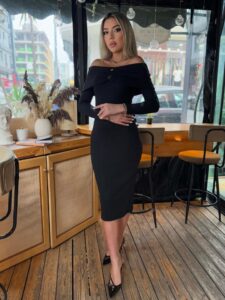 Kadın Madonna Yaka Düğme Detay Fırsat ürün Midi Boy Elbise - Görsel 3