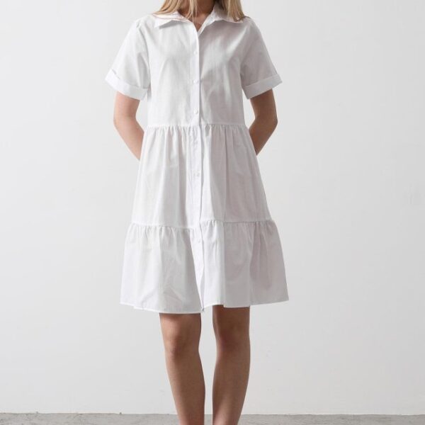 Kısa Kol Düğmeli Elbise