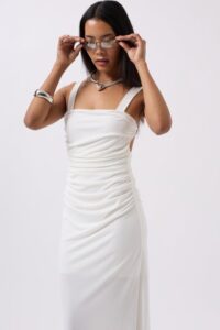 Yırtmaç Detay Sırt Dekolte Elbise