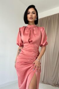 Pudra Büzgülü Saten Elbise - Görsel 2