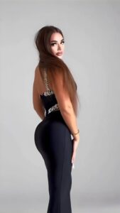 Kadın Komuz Ve Bel Dokelteli Taş Detay Dalgıç Kumaş Elbise - Görsel 3