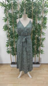 Kadın Ip Askılı Kruvaze Yakalı Yırtmaçlı Uzun Desenli Kuşaklı Süprem Elbise - Görsel 7