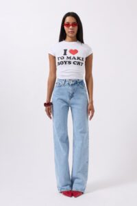 Nakış Detay Baskılı Crop T-Shirt - Görsel 2