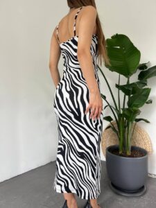 Kadın Zebra Baskılı Omuz Askılı Sırt Dekolteli Yırtmaç Detay Elbise - Görsel 4