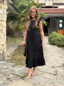 Kadın Omuzlardan Büzgülü Kayık Yaka Fırfırlı Janjan Krep Elbise - Görsel 3