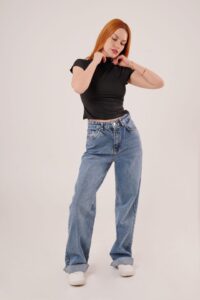 Boğazlı Parlak Kumaş Siyah Crop - Görsel 2