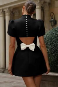 Kadın Kısa Kollu Balıkçı Yaka Arkadan Kelebek Dekolte Detaylı Kısa Atlas Elbise