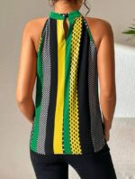 Kadın Yarım Balıkçı Yaka Kolsuz Mikro Bluz - Görsel 2