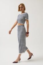 Çizgili Bisiklet Yaka Crop - Görsel 4