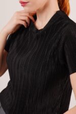 Fitilli Kısa Kollu Parlak Siyah Bluz - Görsel 2