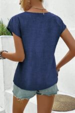 Kadın Kısa Kollu V Yakalı Düğmeli Keten Bluz - Görsel 4