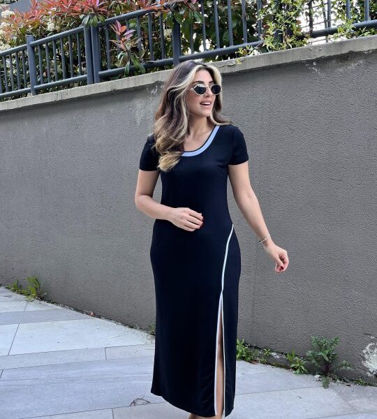 Kadın Yuvarlak Ribana Yaka Beyaz Yırtmaç Detaylı Viskon Tam Boy Elbise