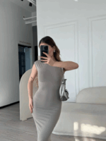 Kolsuz Uzun Likralı Elbise