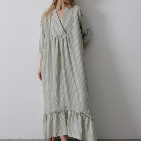 Çizgili Oversize V Yaka Elbise