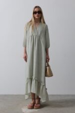 Çizgili Oversize V Yaka Elbise - Görsel 2