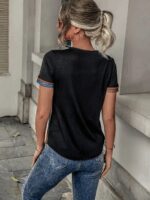 Kadın Kısa Kollu V Yakalı Düğmeli çok Renkli Süprem Bluz - Görsel 3