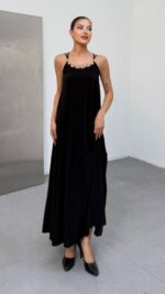 Kadın Omuz Askılı Kuş Gözü Zincir Detay Sandy Kumaş Maxi Boy Elbise - Görsel 4