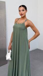 Kadın Omuz Askılı Kuş Gözü Zincir Detay Sandy Kumaş Maxi Boy Elbise - Görsel 6