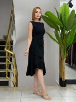 Kadın Sıfır Kollu Belden Büzgülü Eteği Volanlı Asimetrik Kesim Midi Janjan Krep Elbise - Görsel 2