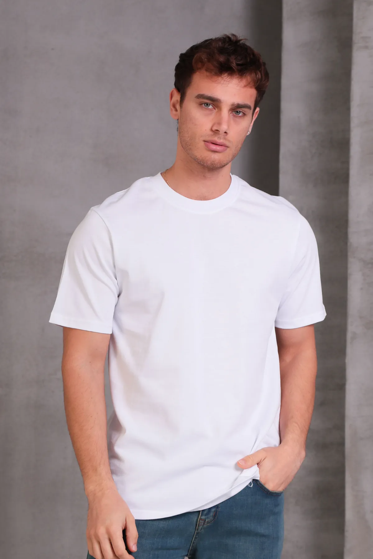 33ece192e9ee26d1d12d5cdb6bda57a8_38488-0.jpg Erkek Relax Fit Bisiklet Yaka %100 Pamuk Rahat Kesim Basic Tişört - Görsel 1
