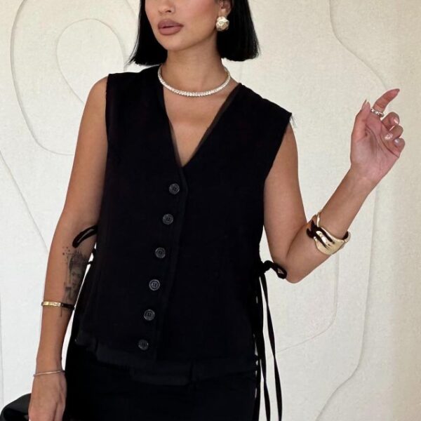 Siyah Yanları Bağcıklı Yelek