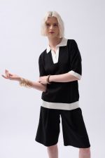 V Yaka Dokulu T-Shirt - Görsel 2