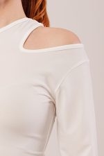 Omuz Dekolte Detaylı Beyaz Bluz - Görsel 4