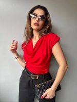 Kadın V Yaka Vatka Detay Kolsuz Dökümlü Bluz - Görsel 4
