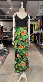 Kadın Askılı V Yaka Eteği Dijital Baskılı çiçek Desenli Yırtmaçlı Mikro Kumaş Elbise - Görsel 5