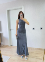 Kolsuz Büzgülü Uzun Elbise - Görsel 3