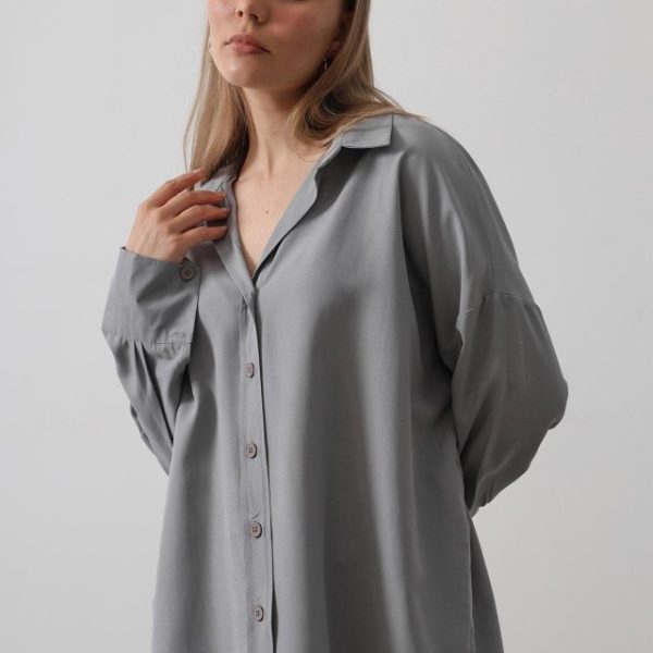 Geniş Manşet Detaylı Gömlek