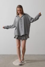 Geniş Manşet Detaylı Gömlek - Görsel 2