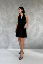 Siyah Boyundan Geçmeli Elbise