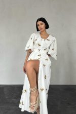 Kahverengi Yakası Çiçek Motifli Kemerli Elbise - Görsel 2