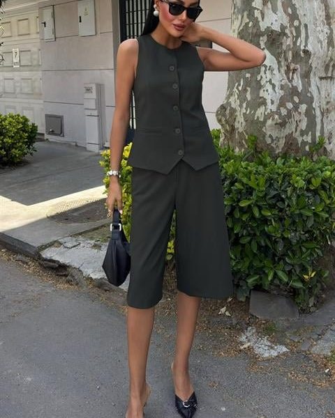 Midi Şortlu Ve Yelekli Viscon Takım 10167