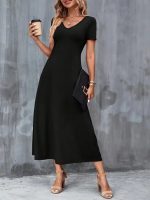 Kadın Kısa Kollu V Yakalı Cepli Viskon Elbise