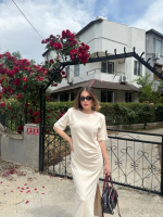 Kısa Kollu Uzun Yandan Yırtmaçlı Elbise - Görsel 2