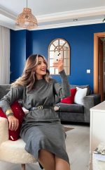 Kadın Uzun Kollu Bisiklet Yaka Yırtmaç Detay Triko Midi Boy Elbise - Görsel 2
