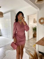 Kadın Uzun Kollu V Yakalı Yanlardan Büzgülü Kısa Sandy Elbise - Görsel 15