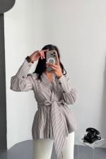 ÇİZGİLİ BAĞLAMA DETAYLI KRUVAZE POPLİN GÖMLEK - Görsel 3