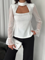 Kolları Şifon Göğüste İnci Boncuk Detaylı Bluz