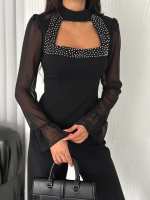 Kolları Şifon Göğüste İnci Boncuk Detaylı Bluz