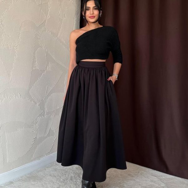 Siyah Beli Büzgülü Etek