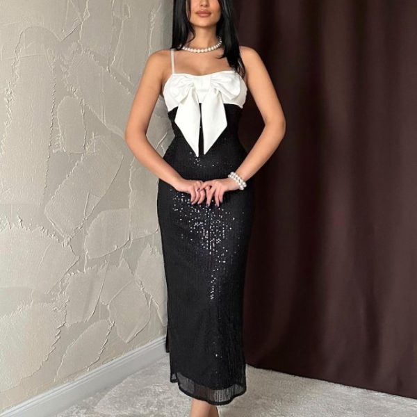 Siyah Önü Fiyonklu Garnili Elbise