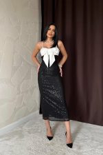 Siyah Önü Fiyonklu Garnili Elbise - Görsel 3