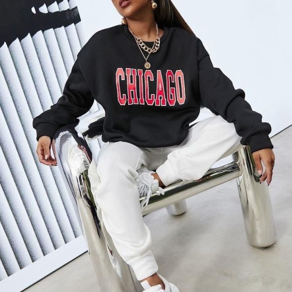 Kadın İçi Polarlı Üç İplik Kumaş Chicago Baskılı İkili Takım