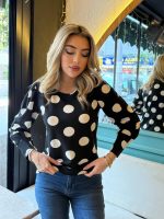 Kadın Uzun Kollu Bisiklet Yaka Kollar Geniş Kol Ağzı Manşetli Iki Düğmeli Detay Krep Bluz - Görsel 3