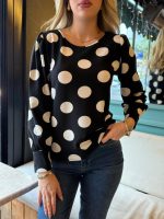 Kadın Uzun Kollu Bisiklet Yaka Kollar Geniş Kol Ağzı Manşetli Iki Düğmeli Detay Krep Bluz - Görsel 4