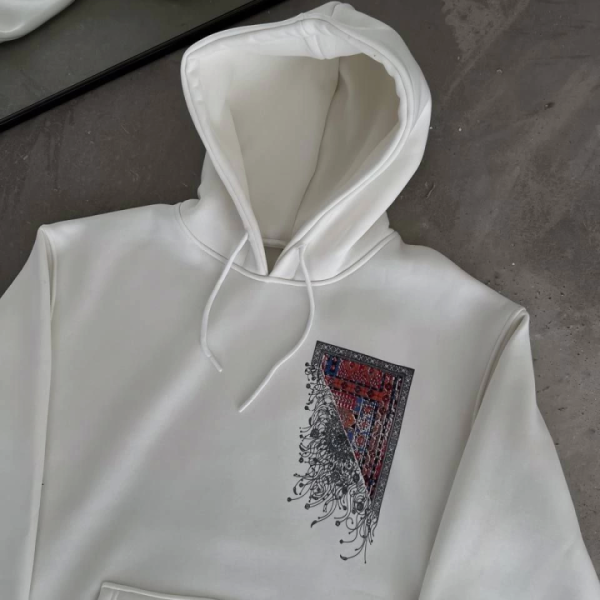 Uzun Kol Kapşonlu Ön Ve Arka Baskılı SweatShirt